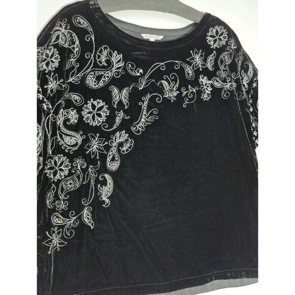 John Mark Women's Tunic Top Size L Boat Neck Velvet Black Embroidered Floral (53 - Picture 3 of 13